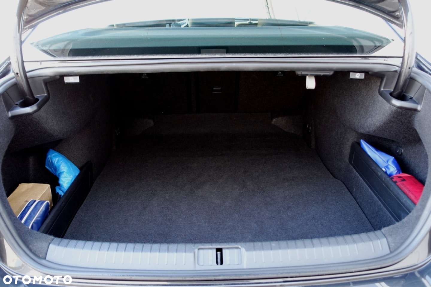 Volkswagen Passat - 7