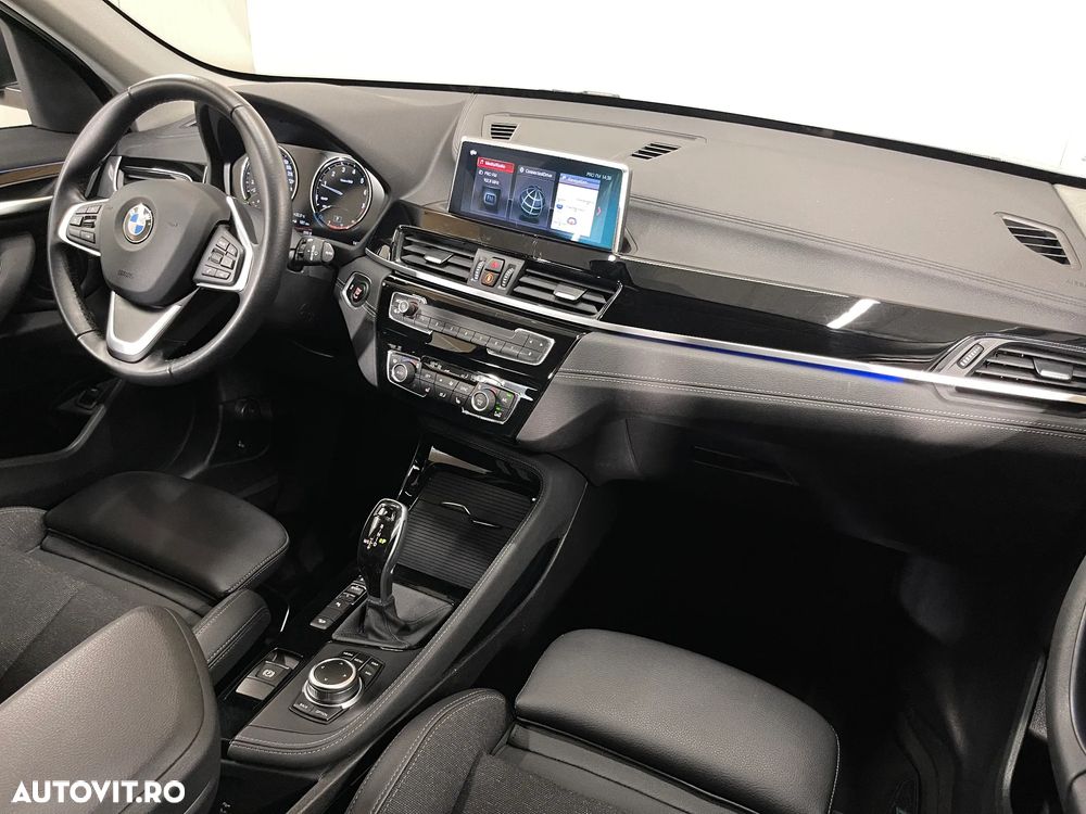 BMW X1 xDrive20i Aut. Sport Line - 10