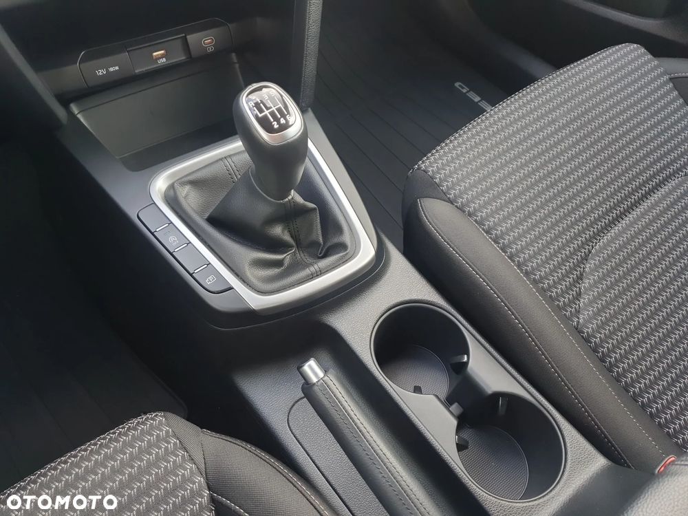 Kia XCeed 1.5 T-GDI M - 16