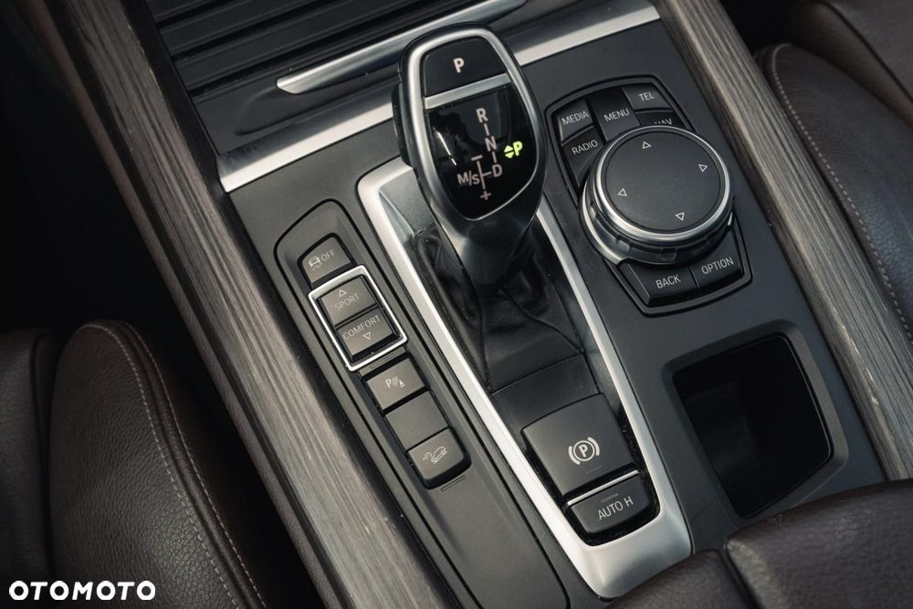 BMW X5 xDrive40d - 24