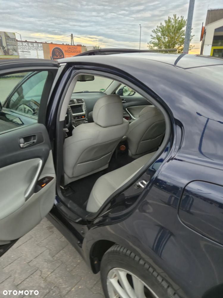 Lexus IS 220 D Prestige - 14