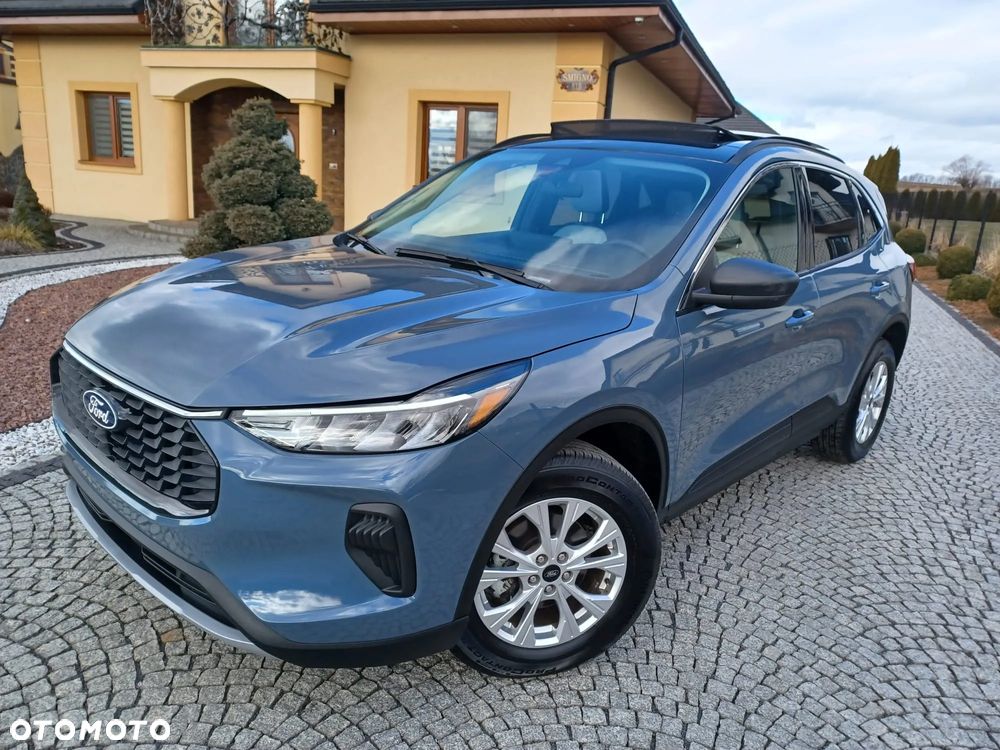 Ford Kuga - 10