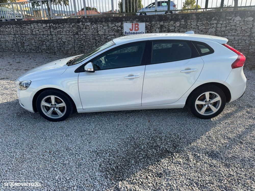 Volvo V40 2.0 D2 Momentum - 5