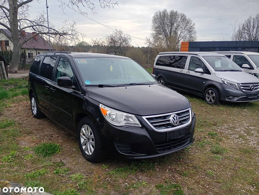 Volkswagen Routan - 1