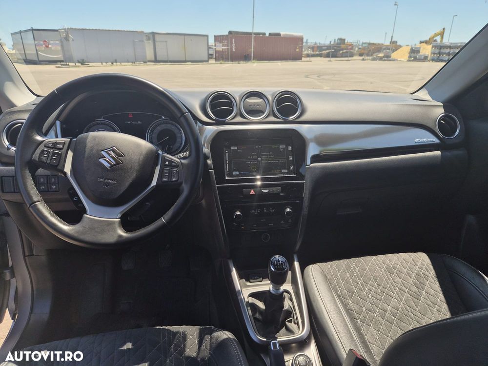 Suzuki Vitara 1.4 Boosterjet AllGrip MHEV Spirit - 10