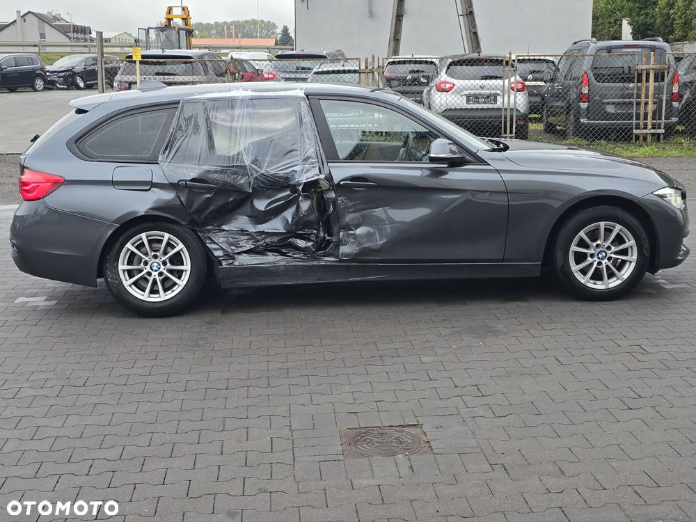 BMW Seria 3 318d Touring Sport Line - 21