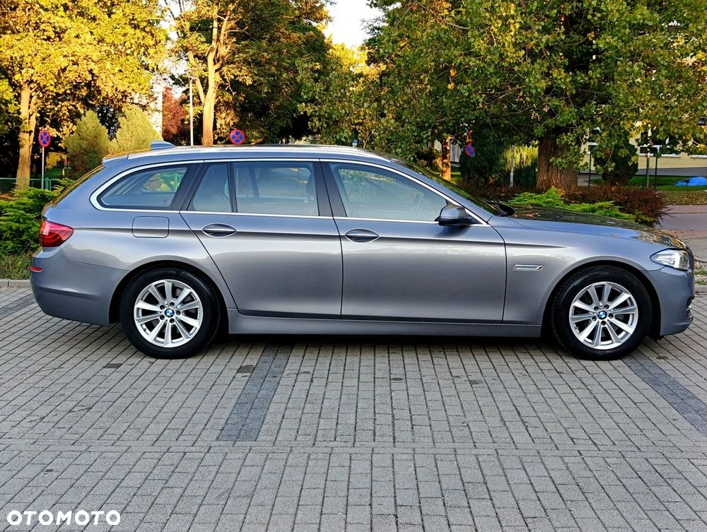 BMW Seria 5 525d Touring Sport-Aut Luxury Line - 29