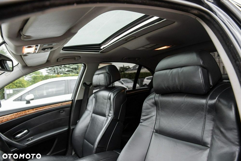 BMW Seria 5 523i Edition Sport - 8