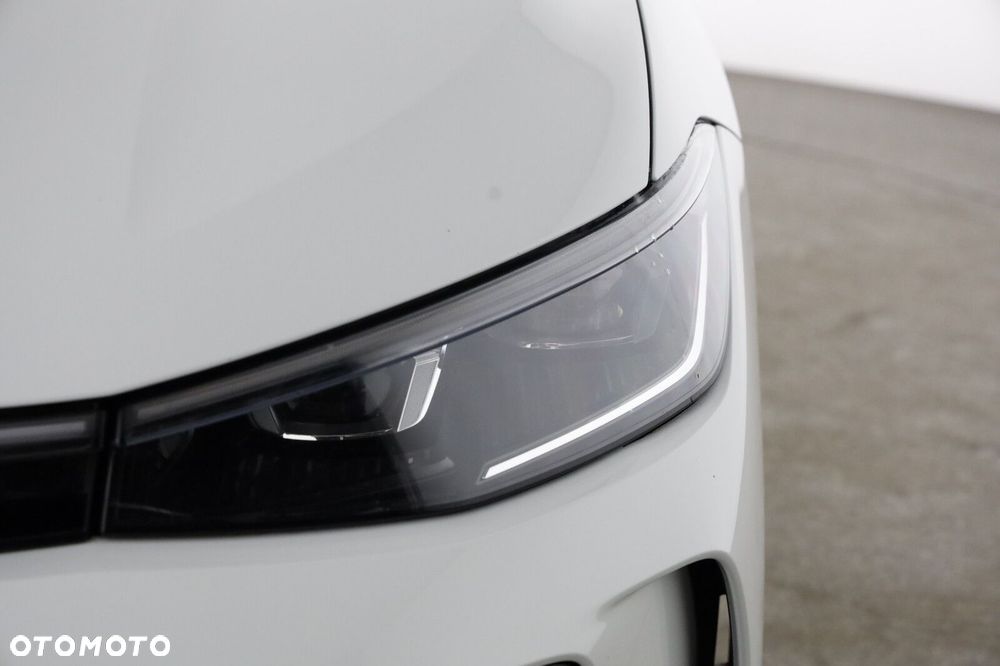 Volkswagen Passat - 28
