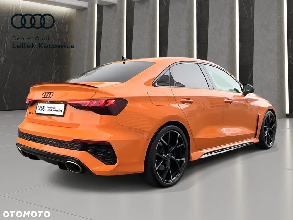 Audi RS3 Limousine - 3