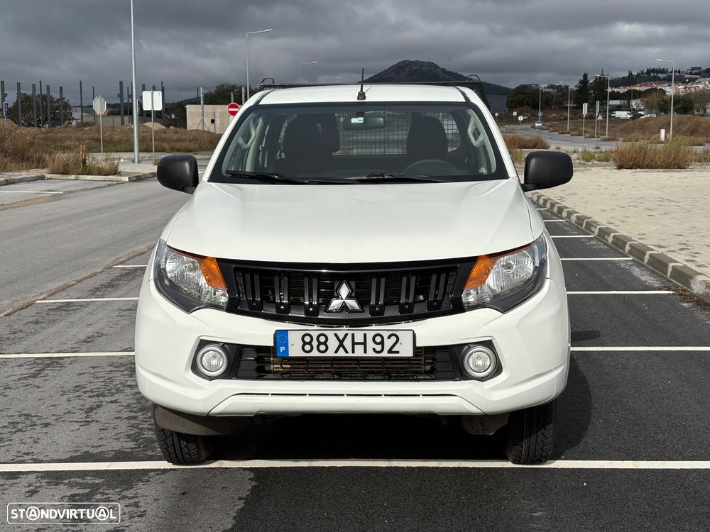 Mitsubishi L200 2.4 DI-D CD Campera Space Cab 3L 4WD - 3