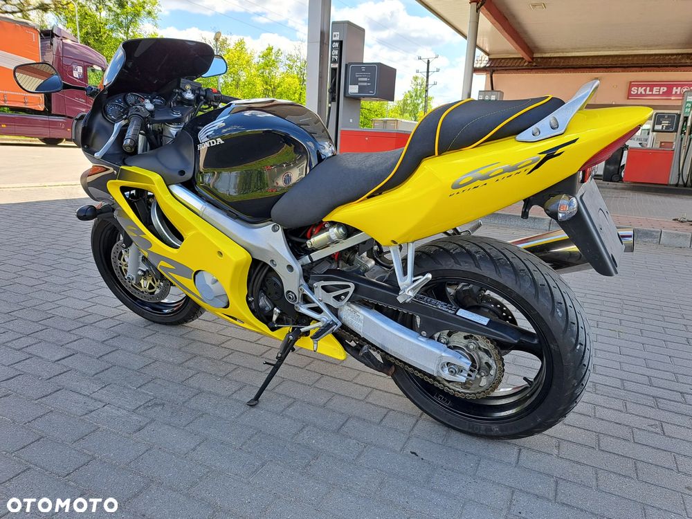 Honda CBR - 8