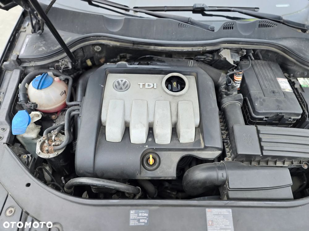 Volkswagen Passat 1.9 TDI Comfortline - 34