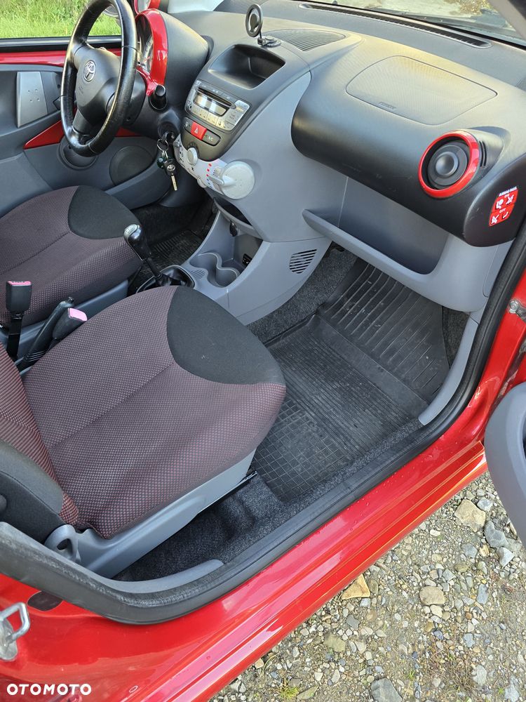 Toyota Aygo ver-1-0-vvt--i - 18