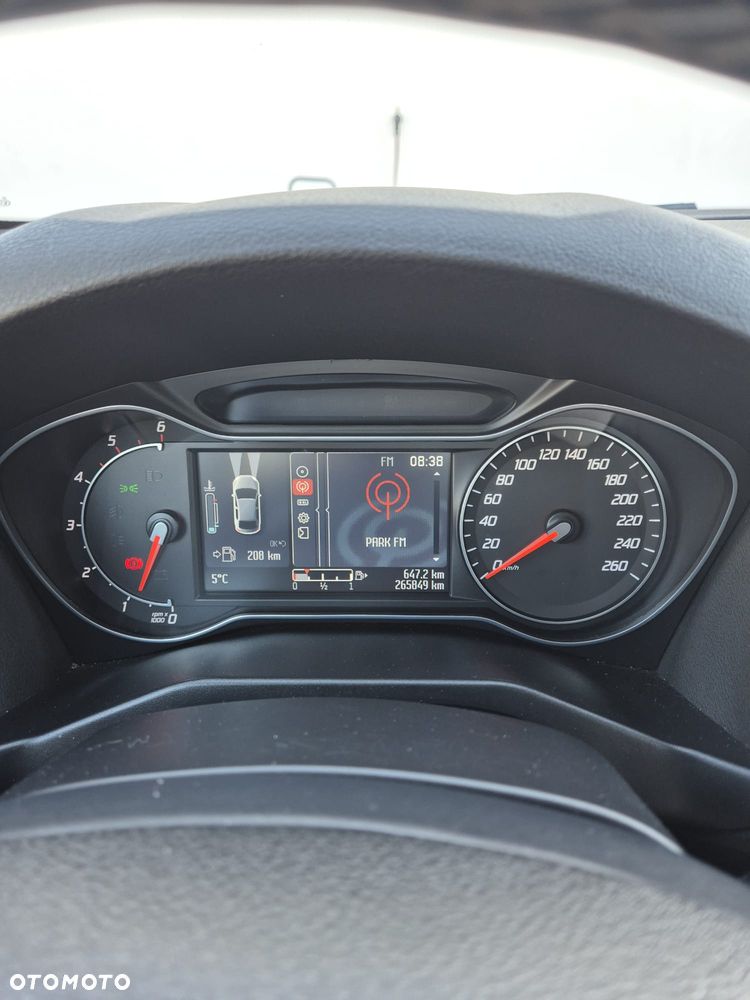 Ford Mondeo 2.0 TDCi Titanium - 9