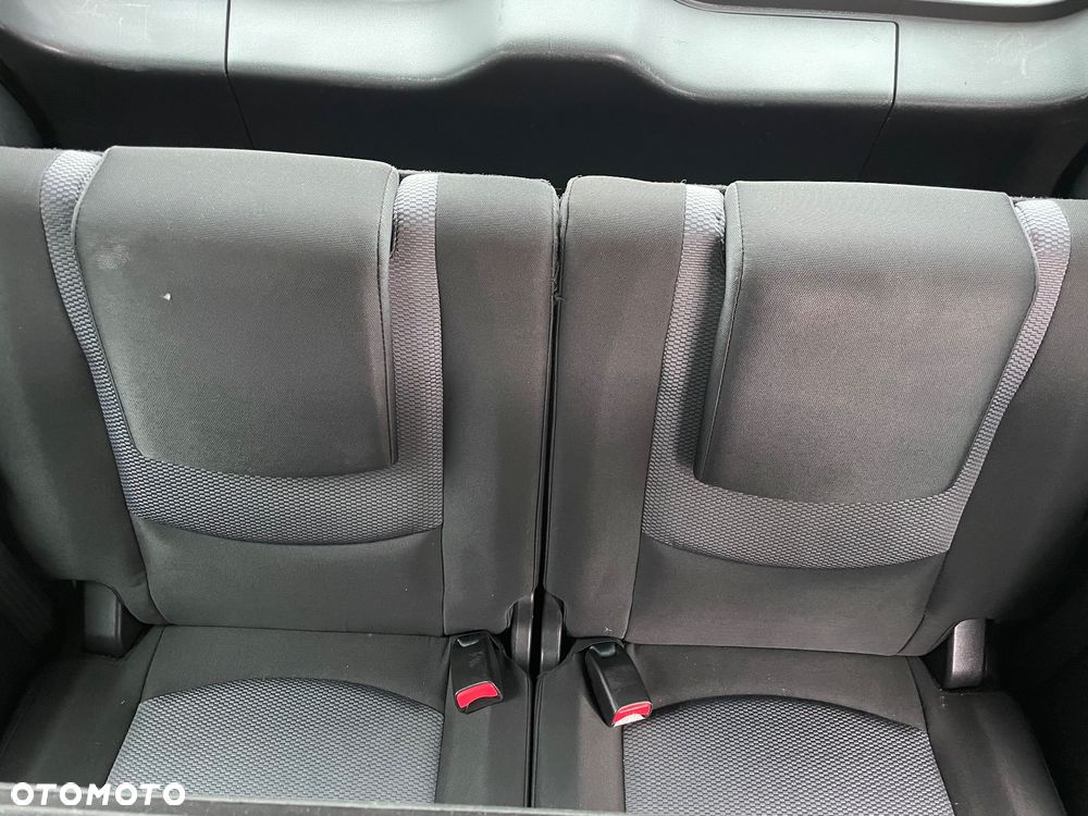 Mazda 5 2.0 Exclusive - 26