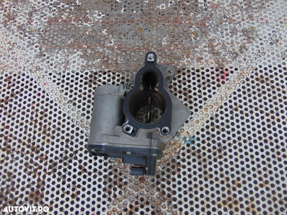 Supapa EGR Renault Master 2.3 Opel Movano Nissan X Trail 2.0 t32 Koleos Laguna cod 147105543r - 2