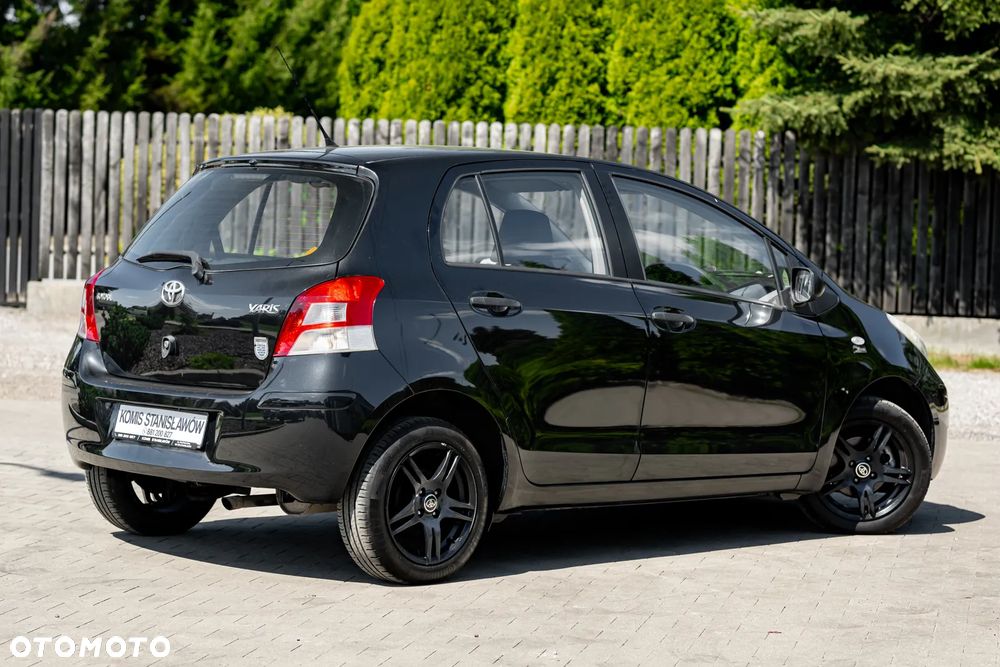 Toyota Yaris 1.33 VVT-i Executive - 11