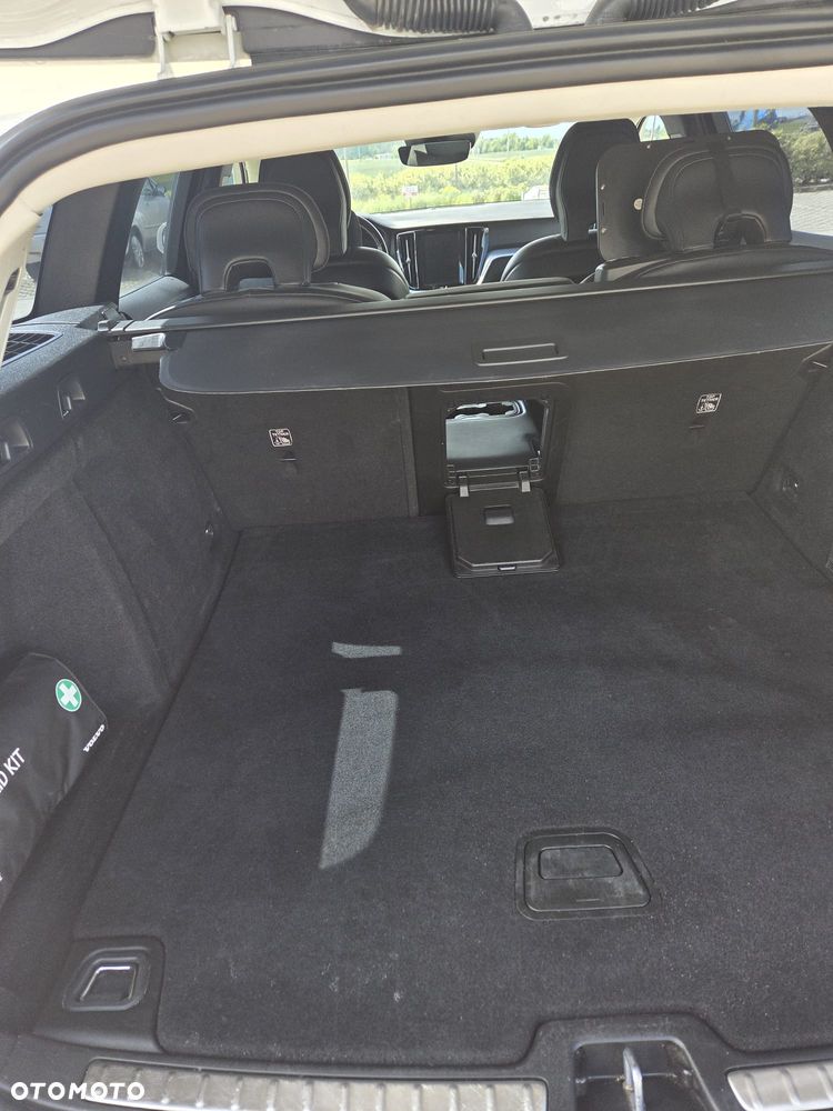 Volvo V60 D4 Geartronic Momentum - 21