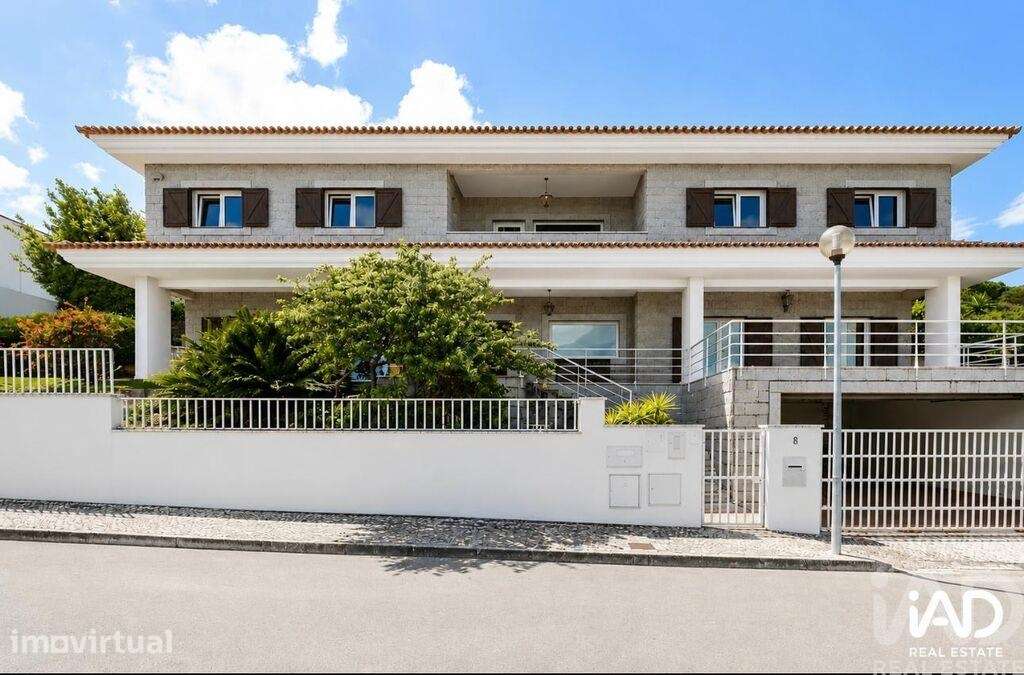 Casa / Villa T5 em Barcarena de 301 m2 - Grande imagem: 2/35