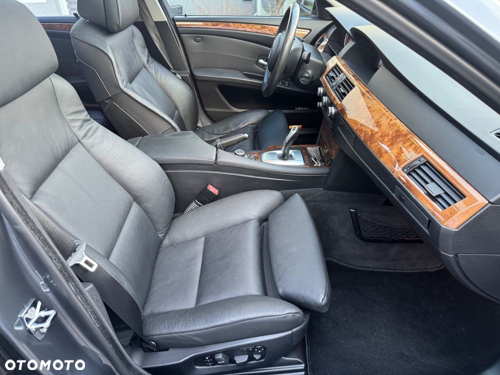 BMW Seria 5 - 38