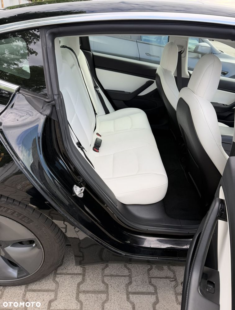 Tesla Model 3 Long Range AWD - 6