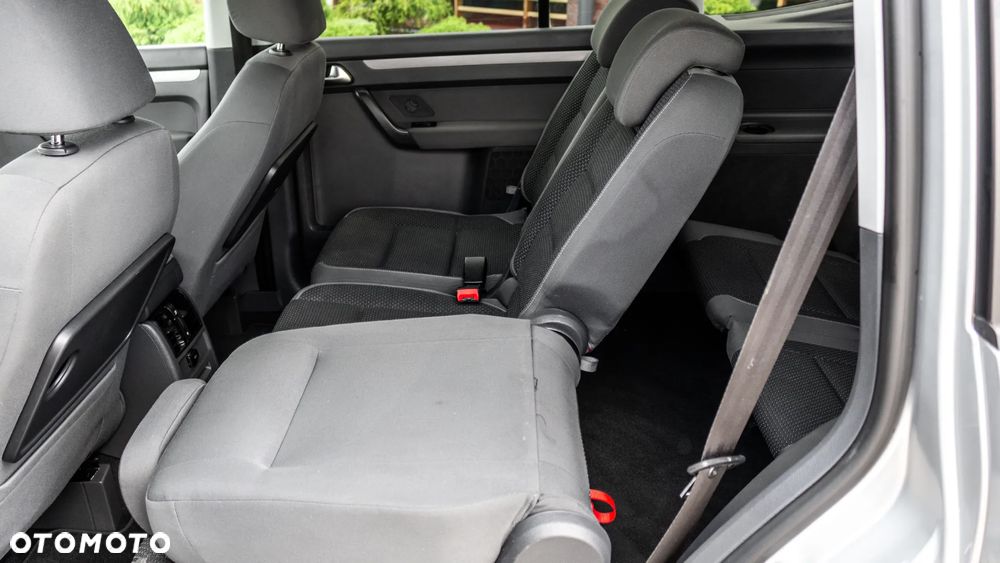 Volkswagen Touran - 20