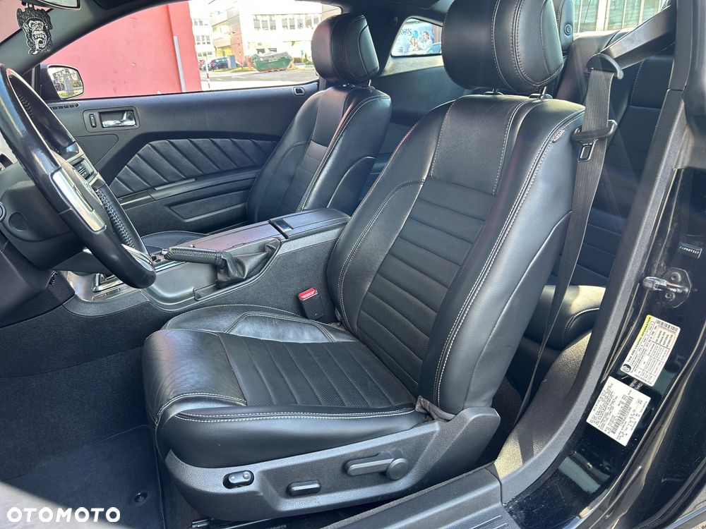 Ford Mustang - 16