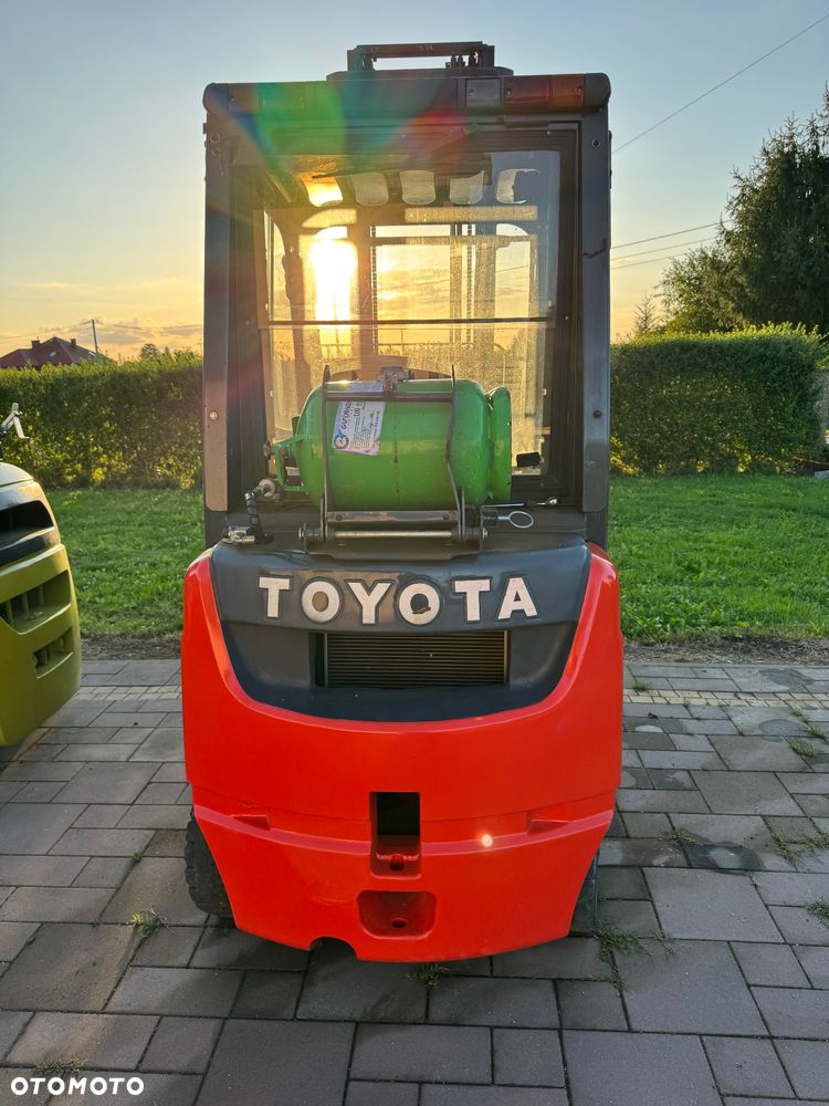 Toyota 02-8FGF18 - 3