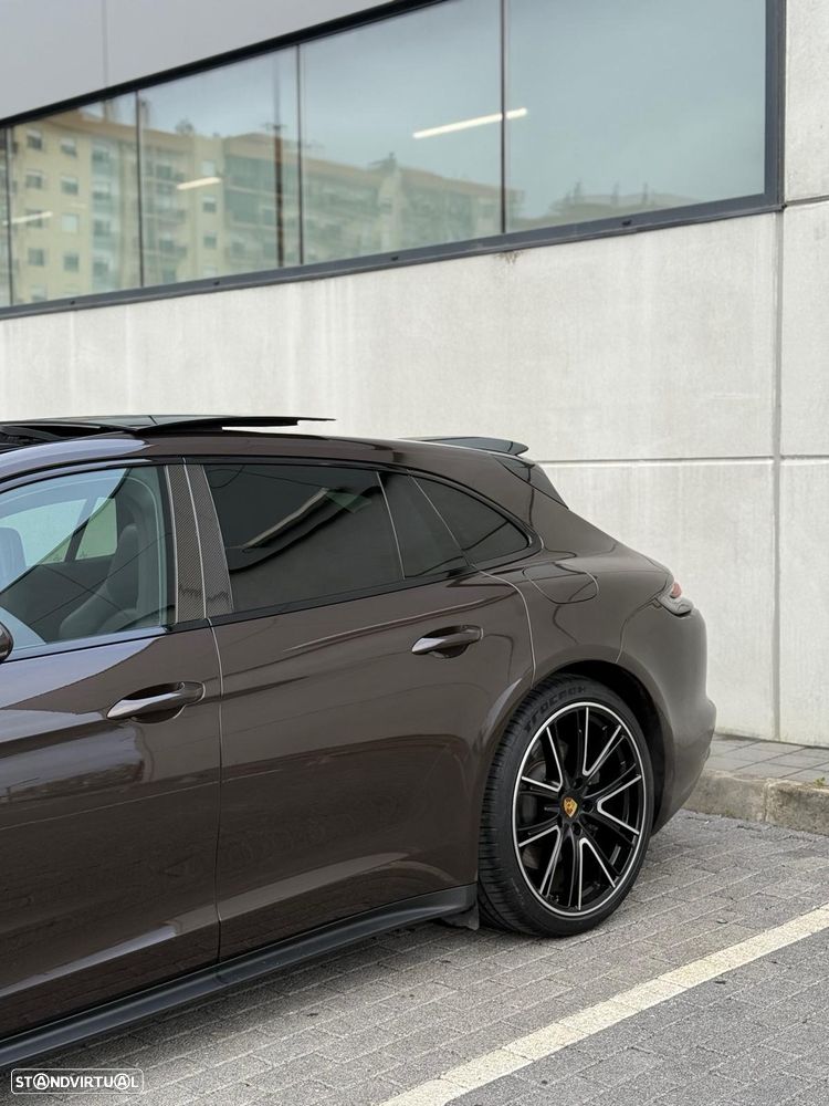 Porsche Panamera Sport Turismo 4 E-Hybrid - 10