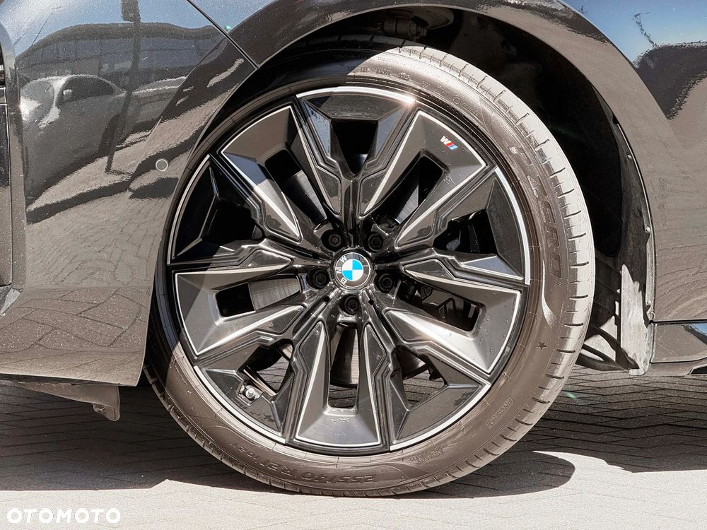 BMW Seria 7 740d xDrive mHEV sport - 11