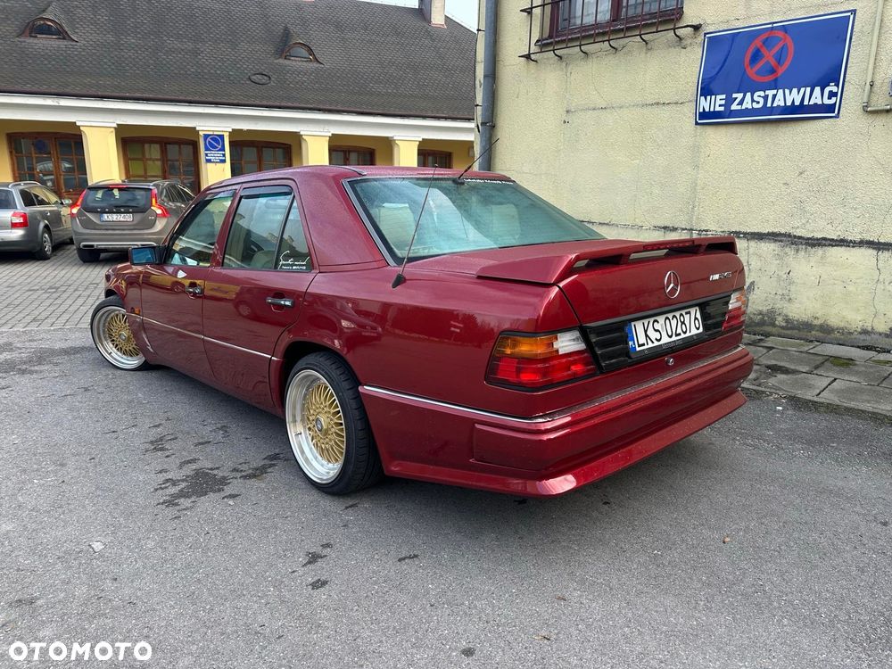 Mercedes-Benz Klasa E 300T E-24 - 8