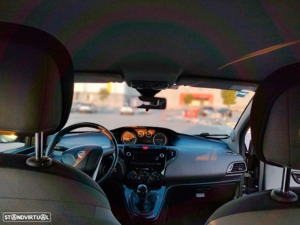 Lancia Ypsilon 1.2 S&S Silver - 11