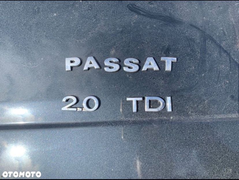 Emblemat znaczek napis 2.0 tdi Volkswagen Passat b6 - 1