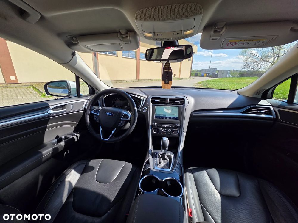 Ford Mondeo 2.0 TDCi Titanium PowerShift - 9