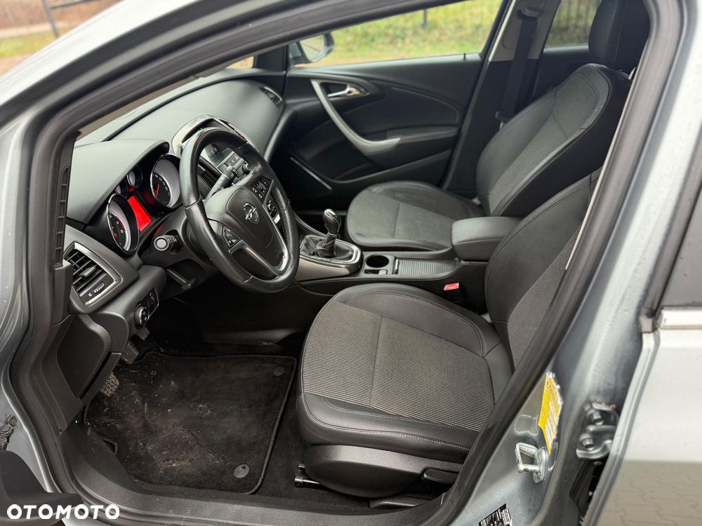 Opel Astra 1.4 Turbo Cosmo - 11