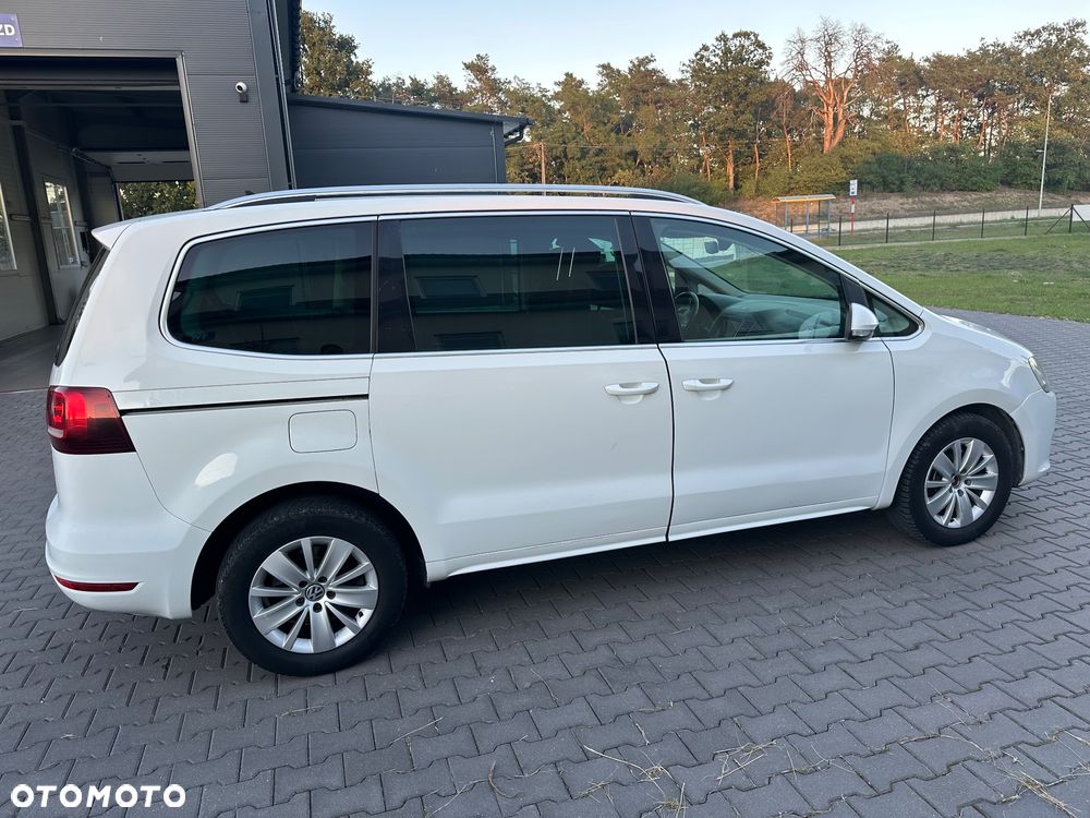 Volkswagen Sharan 2.0 TDI DSG (BlueMotion Technology) Highline - 9