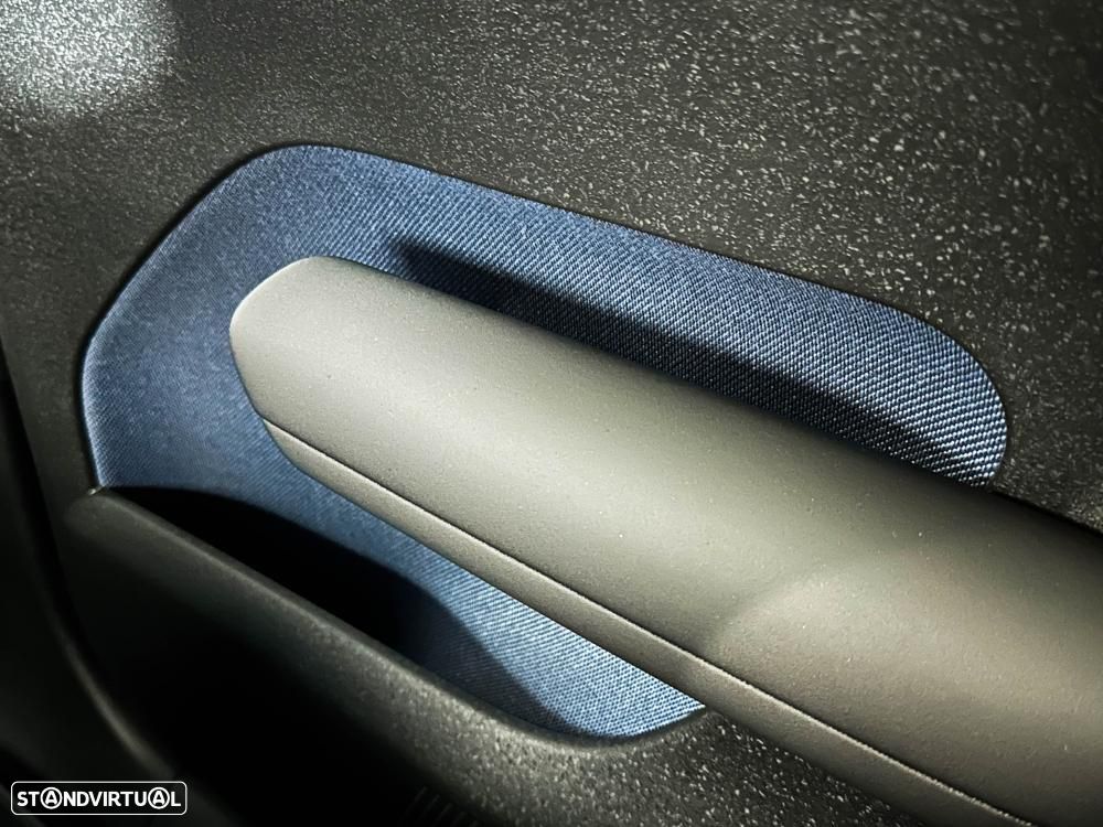 Volvo EX30 Single Motor Extended Range RWD Plus - 28