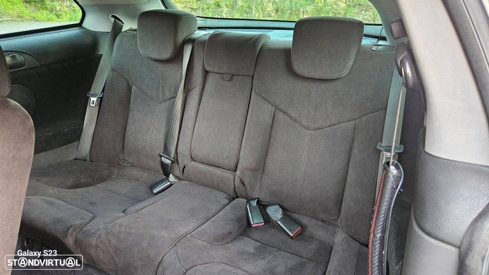 Alfa Romeo GT 1.9 JTD M-JET Distinctive - 16