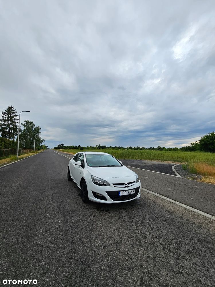 Opel Astra 1.6 - 9