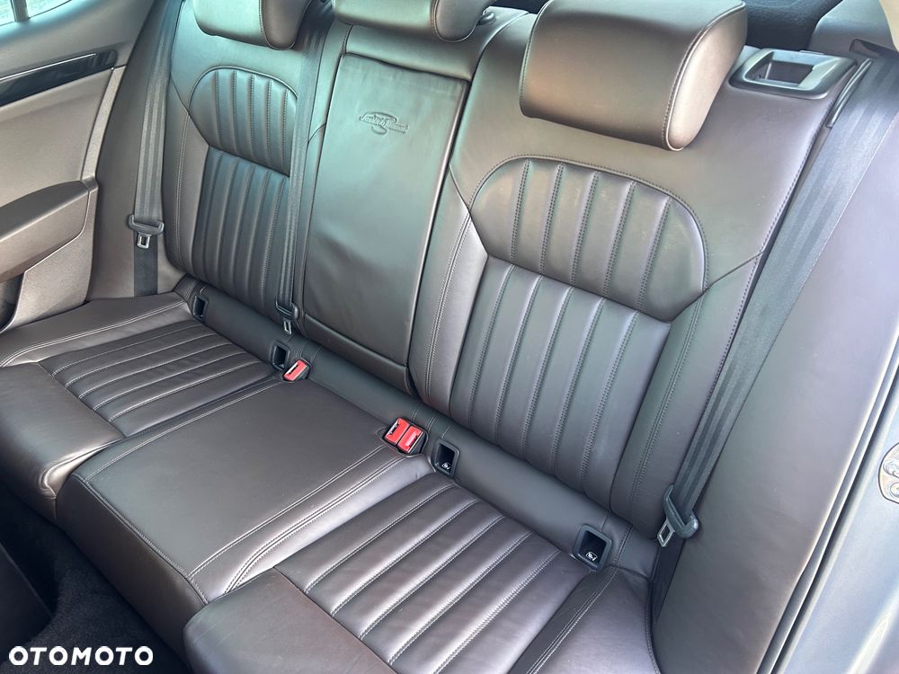 Skoda Superb 2.0 TDI L&K DSG - 13