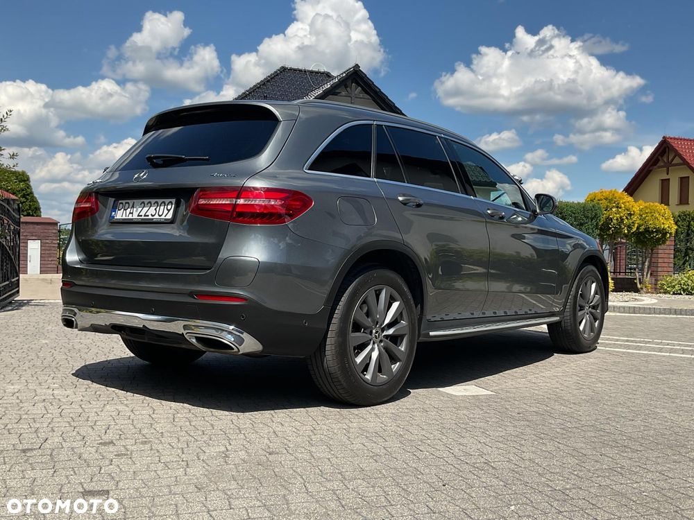 Mercedes-Benz GLC 250 4Matic 9G-TRONIC AMG Line - 16