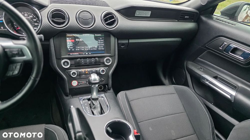 Ford Mustang 3.7 V6 Premium - 19