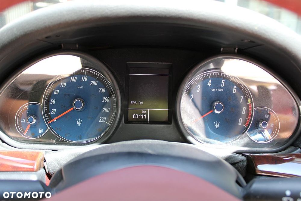 Maserati GranCabrio - 21