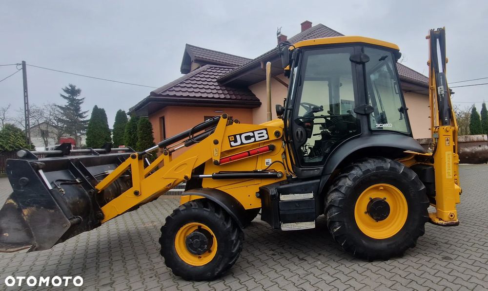 JCB 3cx - 11