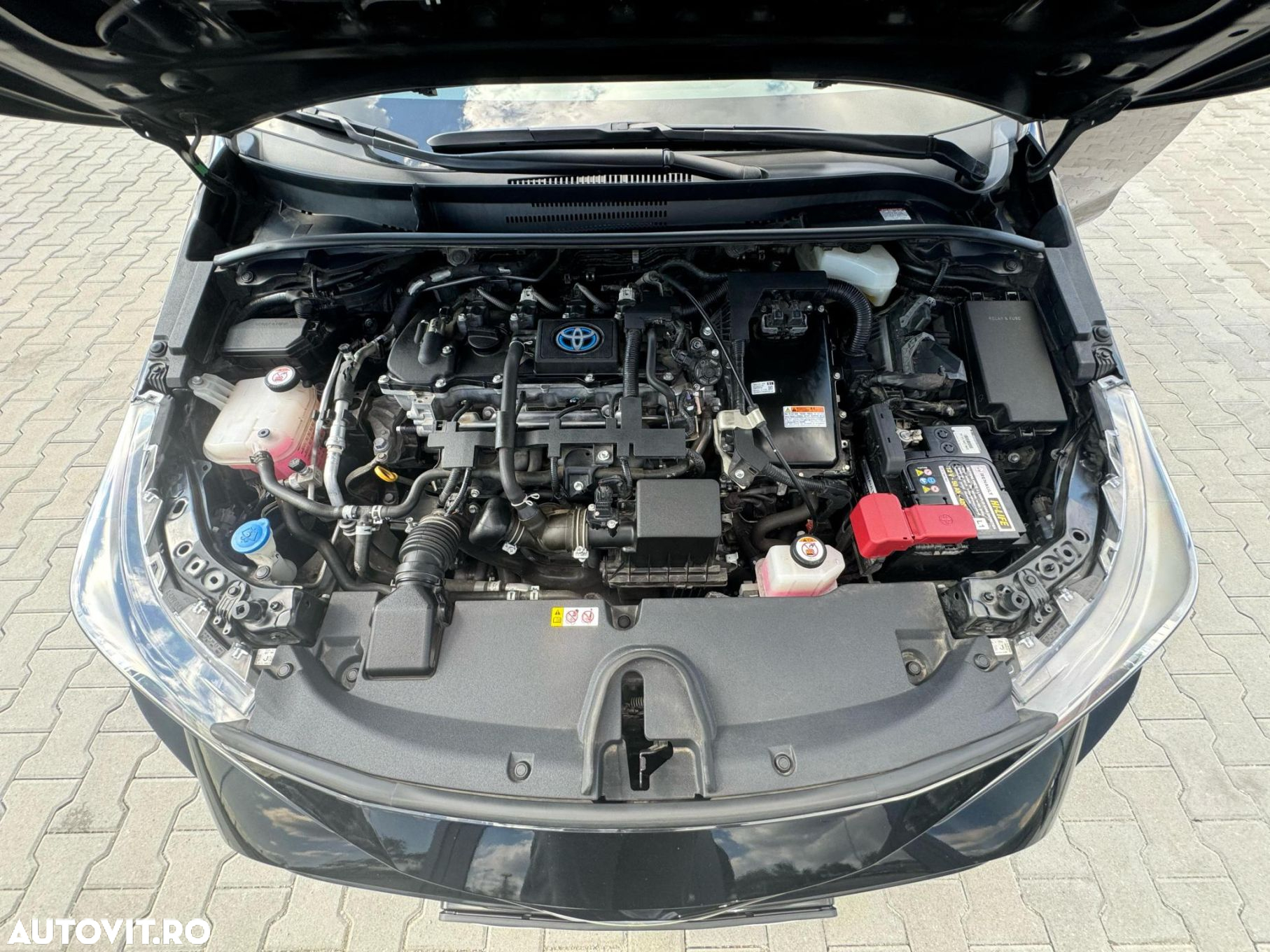 Toyota Corolla 1.8 HSD Dynamic - 38