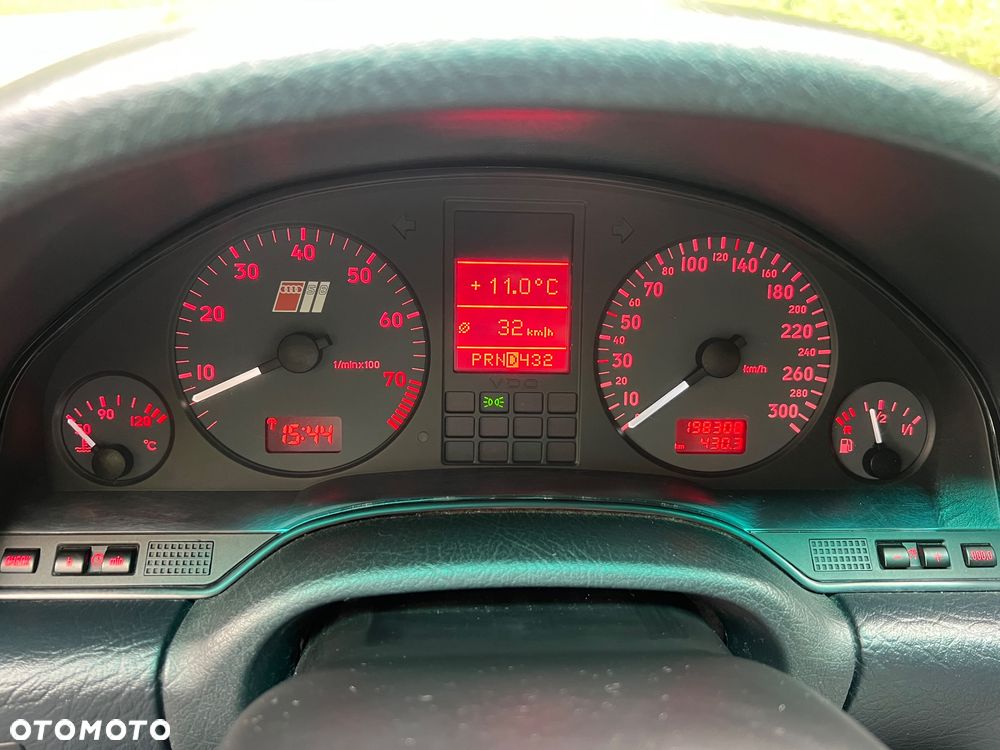 Audi S8 4.2 Quattro Tiptronic - 26