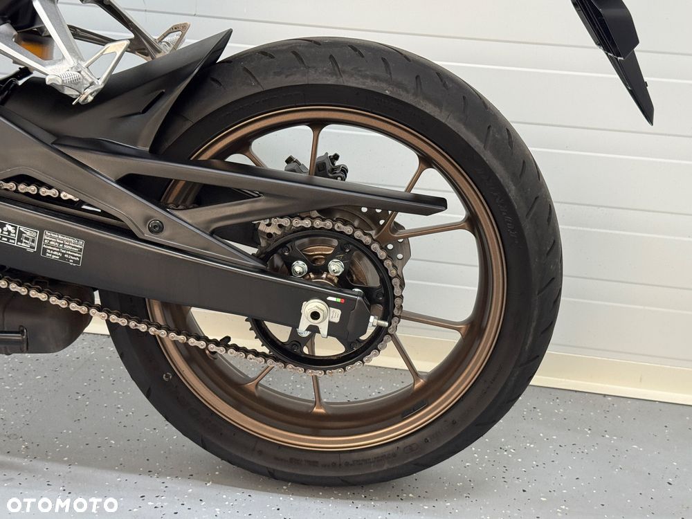 Honda CB - 15