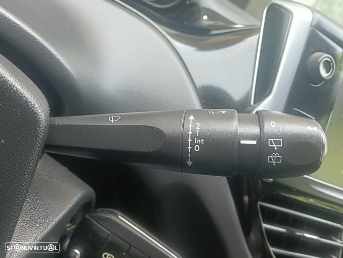 Peugeot 208 1.2 PureTech Style - 22