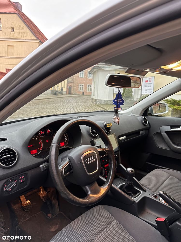 Audi A3 Sportback 2.0 TDI DPF Attraction - 11